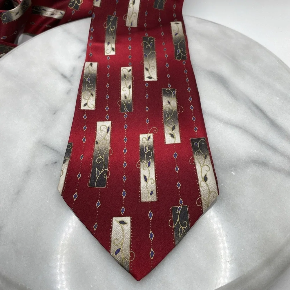 Pavone Italian Mens Necktie Red Gold Geometric Scroll Silk Classic Formal Tie